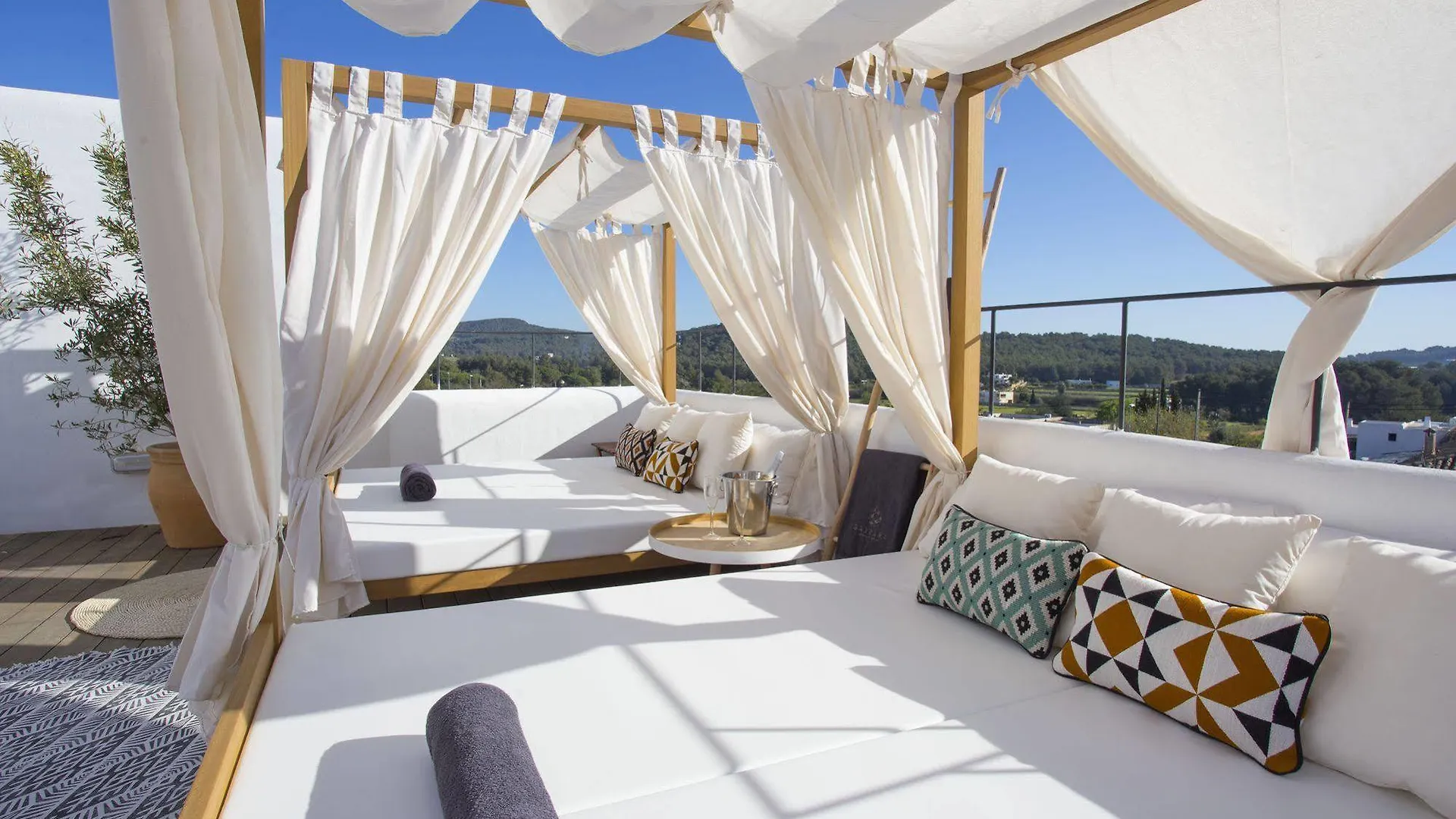 Gatzara Suites Santa Gertrudis Santa Gertrudis  Hotel Santa Gertrudis (Ibiza)