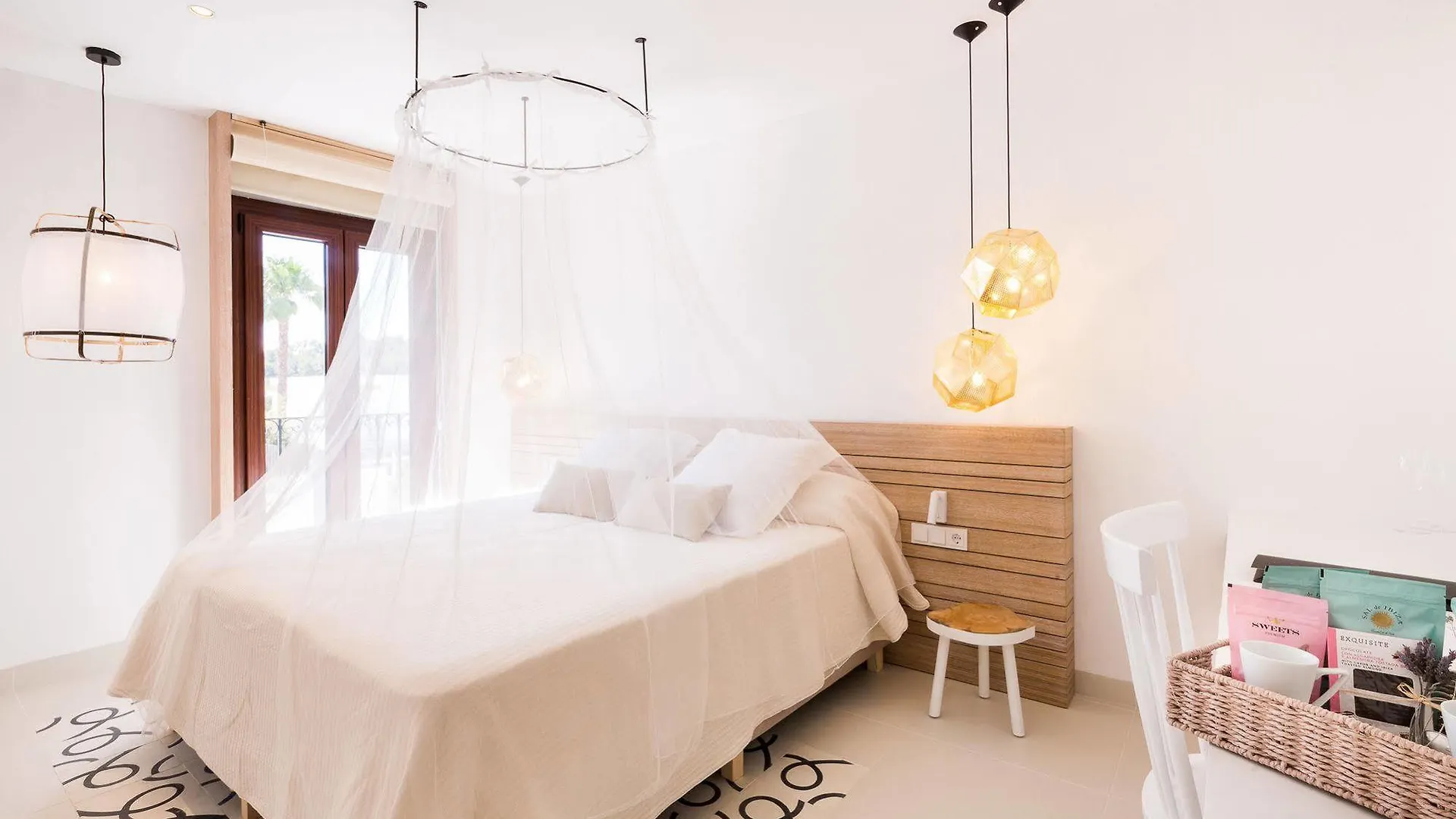 **** Hotel Gatzara Suites Santa Gertrudis Santa Gertrudis  Spanje