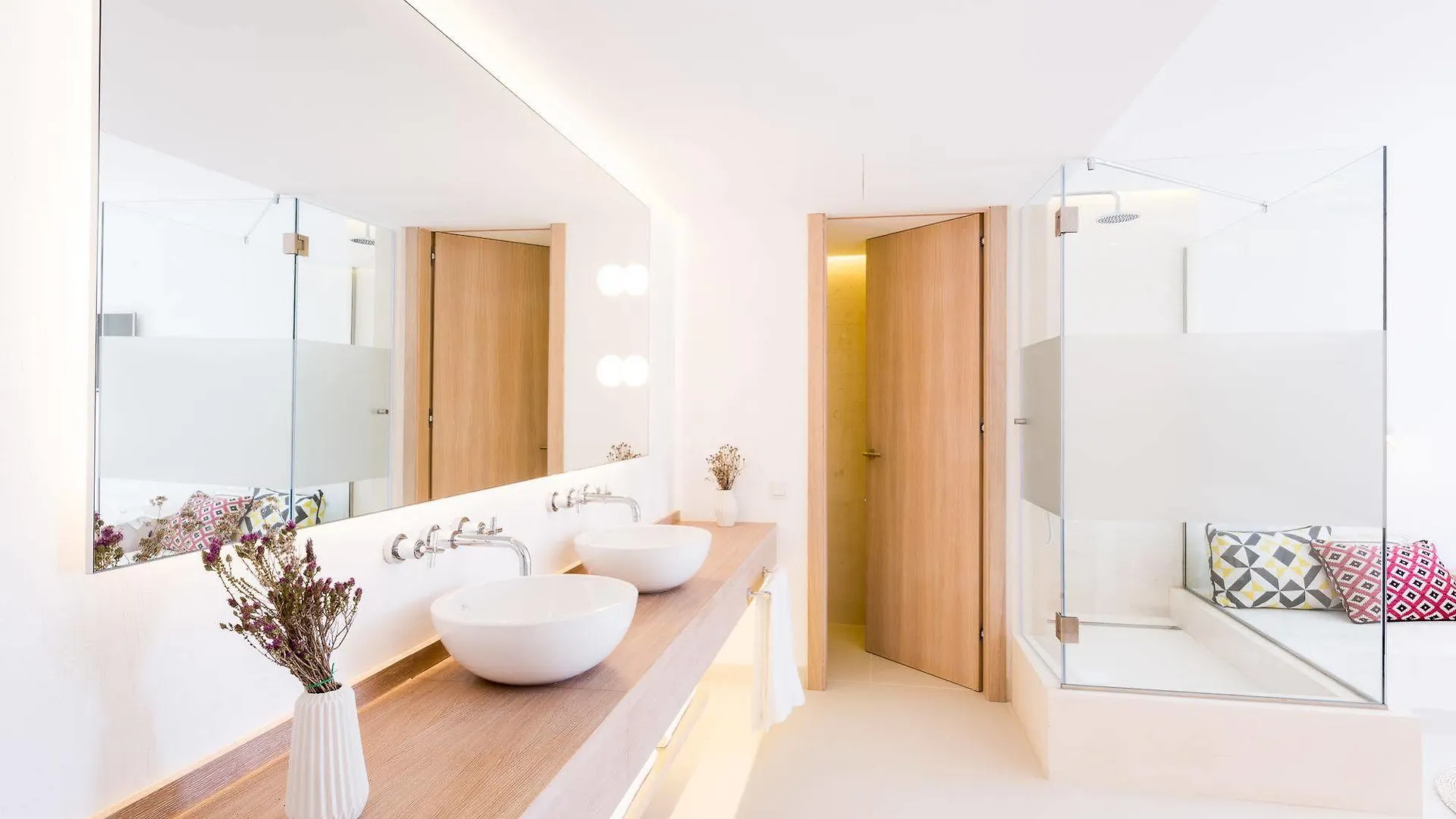 Gatzara Suites Santa Gertrudis Santa Gertrudis